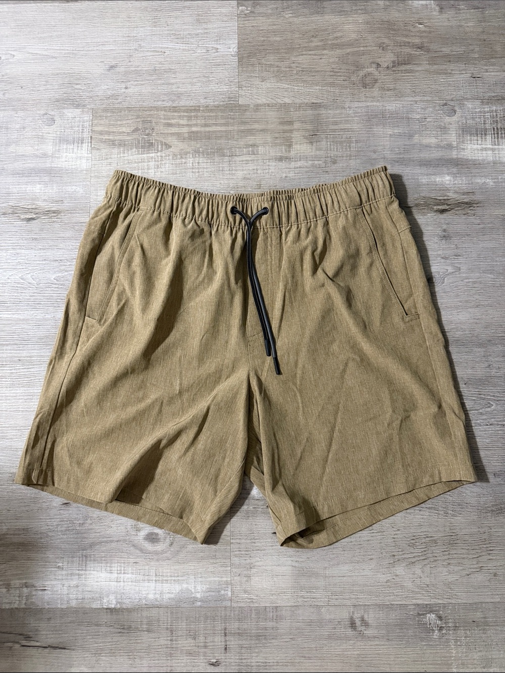 NWT Men’s Eddie Bauer shorts